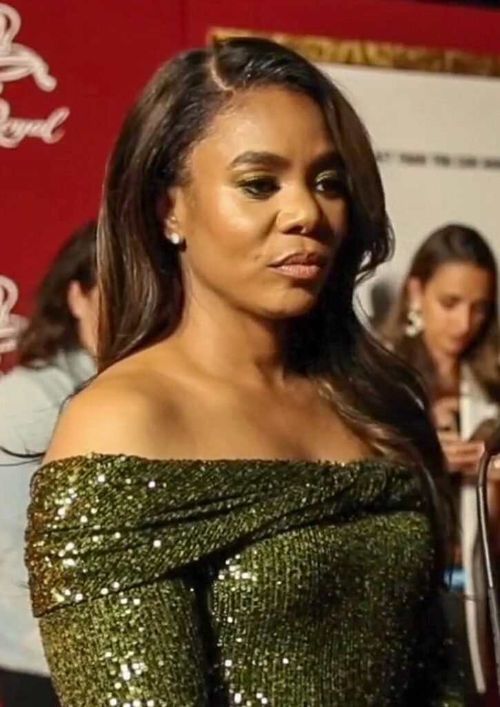 Alt = Regina Hall at the Shaft premiere in New York in 2019
By The Other Side
©Creative Commons Attribution 3.0
Sheep Detectives Movie Review