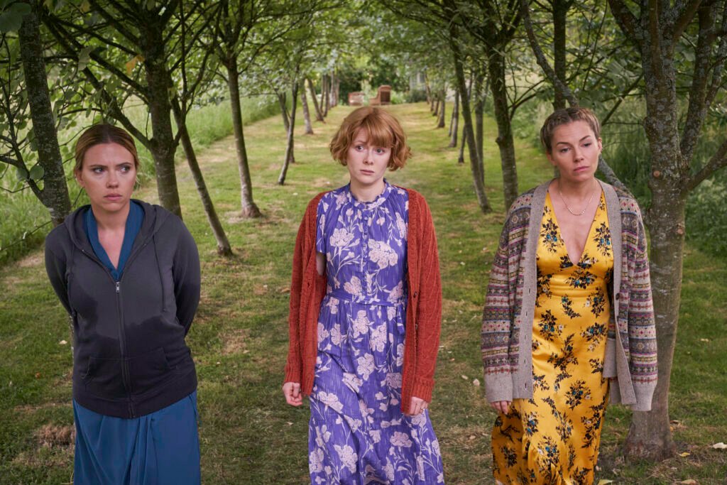 Alt = Actresses From L to R Scarlett Johansson, Emily Beecham And Sienna Miller Star in My Mother's Wedding © Universal Studios. Courtesy of Universal Studios Licensing LLC. Used with permission.
My Mother’s Wedding Film Review