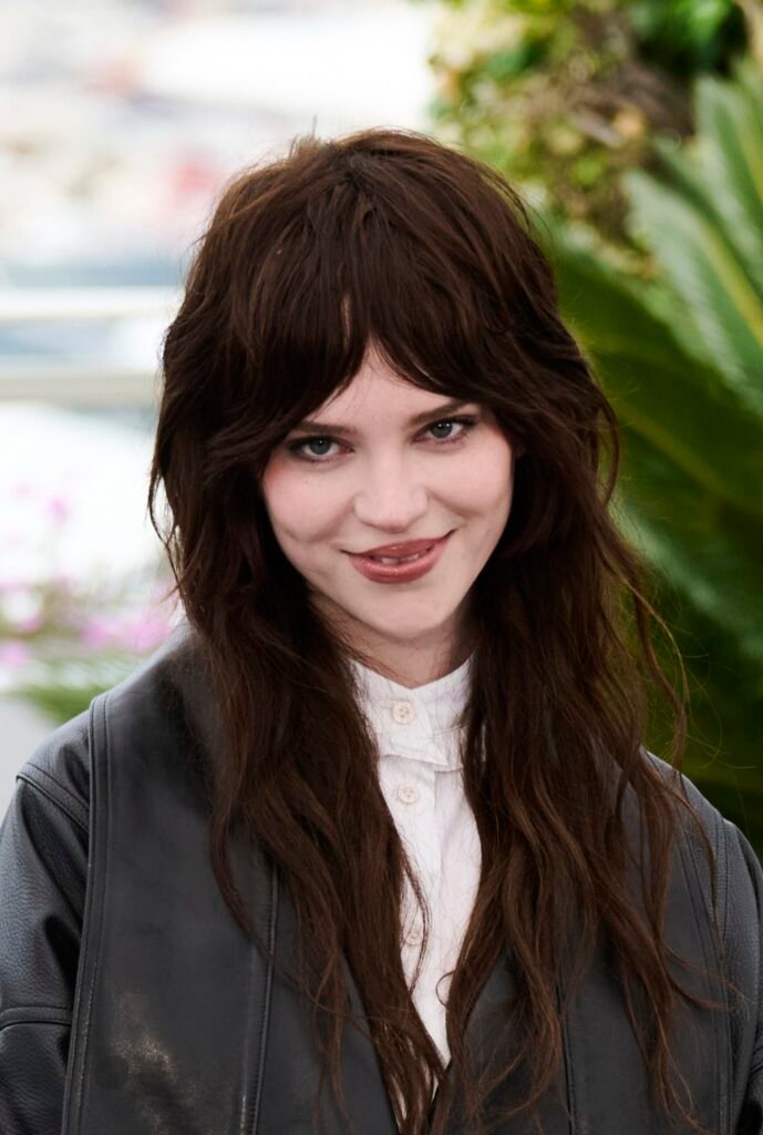 Alt = Sophie Thatcher poses during the "Her Private Hell" photocall at the 79th annual Cannes Film Festival By Gabriel Hutchinson ©Creative Commons Attribution-Share Alike 4.0