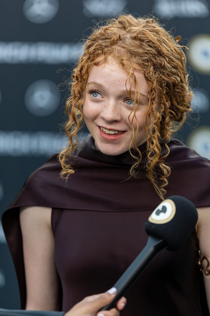 Alt = Alexa Goodall on the Green Carpet at the 2025 Zurich Film Festival. By Quejaytee ©Creative Commons Attribution 4.0
Momo And The Time Thieves Review