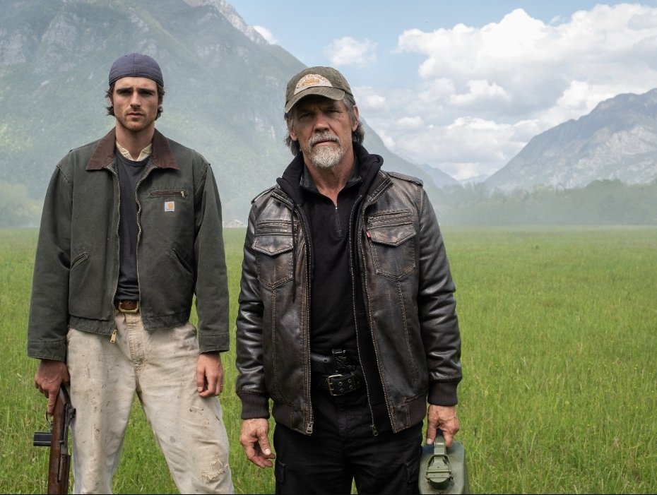 Alt = (L-R) Jacob Elordi as Hig and Josh Brolin as Bangley in 20th Century Studios' THE DOG STARS. Photo by Fabio Lovino. © 2026 20th Century Studios. All Rights Reserved.
The Dog Stars Movie Review