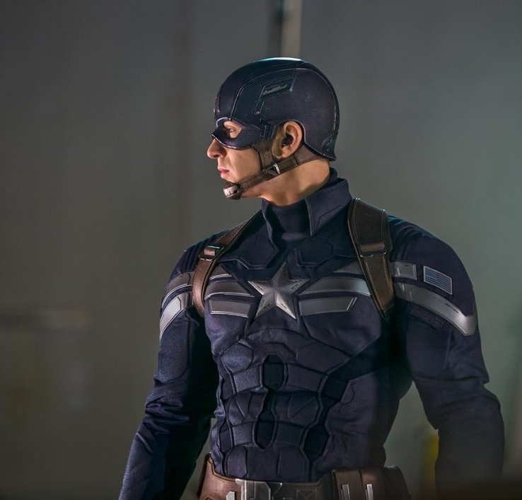 Alt = Chris Evans In Captain America: The Winter Soldier (2014) ©Marvel Studios and the Walt Disney Company. All rights reserved.
Captain America: The Winter Soldier Review
