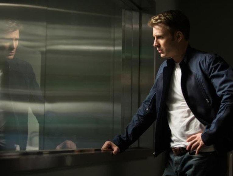 Alt = Chris Evans In Captain America: The Winter Soldier (2014) ©Marvel Studios and the Walt Disney Company. All rights reserved.
Captain America: The Winter Soldier Review