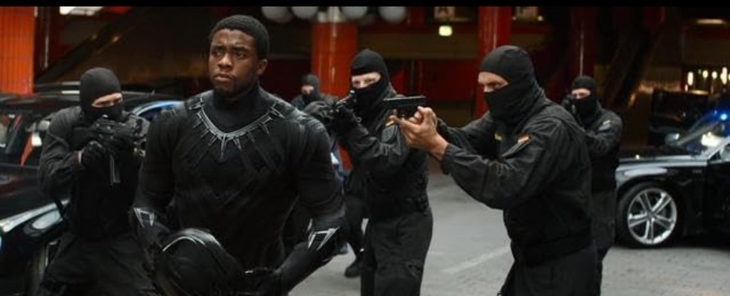 Alt = Chadwick Boseman in Captain America: Civil War (2016) ©Marvel Studios and the Walt Disney Company. All rights reserved.
Captain America Civil War Review