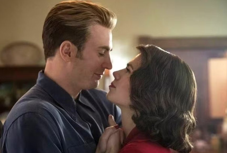 Alt = Chris Evans and Hayley Atwell in Avengers: Endgame (2019) ©Marvel Studios and the Walt Disney Company. All rights reserved.