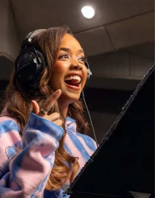 Alt = H.E.R. voices Jo in DreamWorks Animation’s Forgotten Island © 2026 DreamWorks Animation. Universal Pictures All Rights Reserved.Forgotten Island (2026) – Movie Review